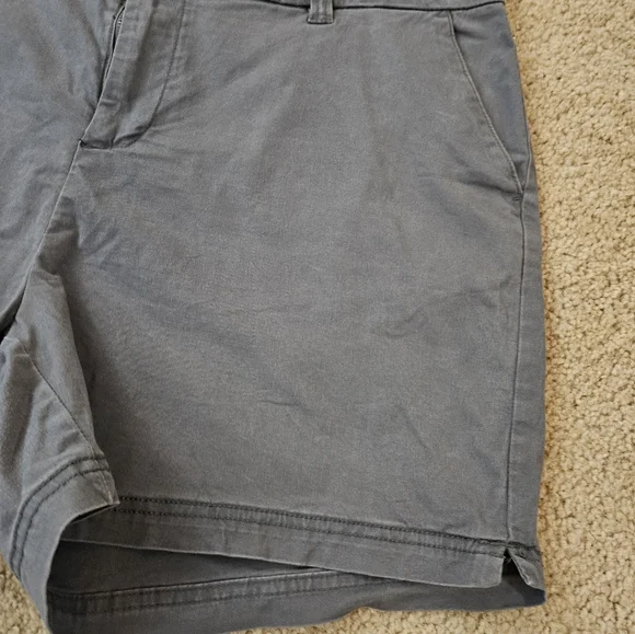 Magellan Outdoors Women's Size 18 Gray Shorts with Pockets - Picture 5 of 14